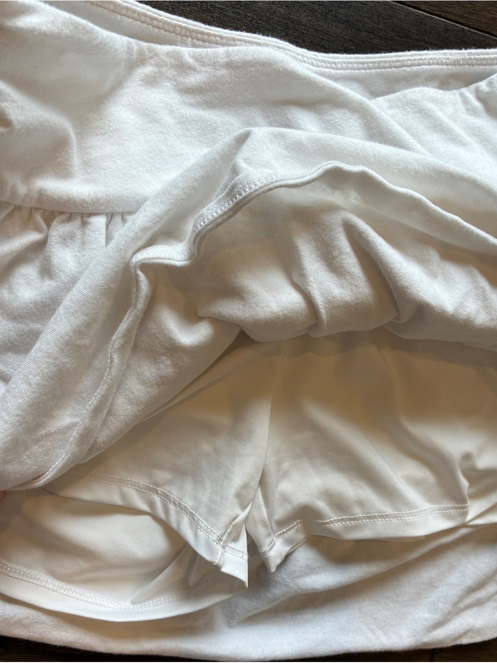 Hollister White Ruffle Mini Skirt Size Small - Picture 3 of 4